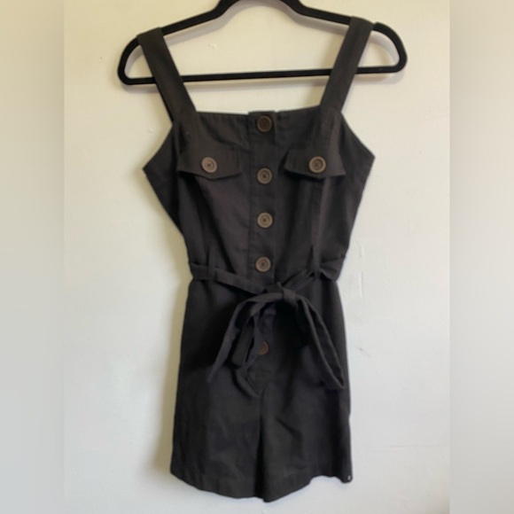 Hyfve Hyfve Hyfve Linen Cotton Blend Button Front Romper - Picture 2 of 10